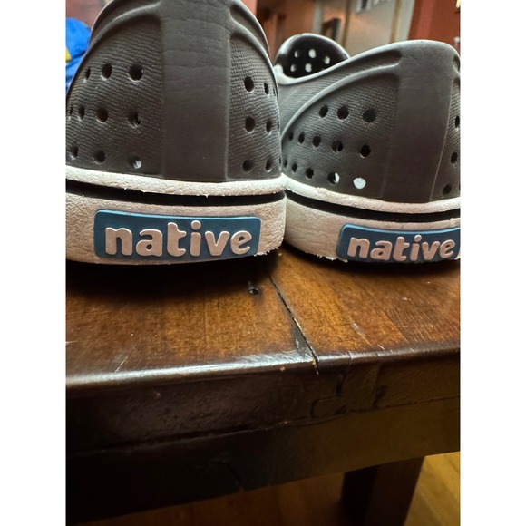 Native Kids J2 Grey Water Shoes Slip On Perforated Toddler Size J2 - Picture 4 of 4